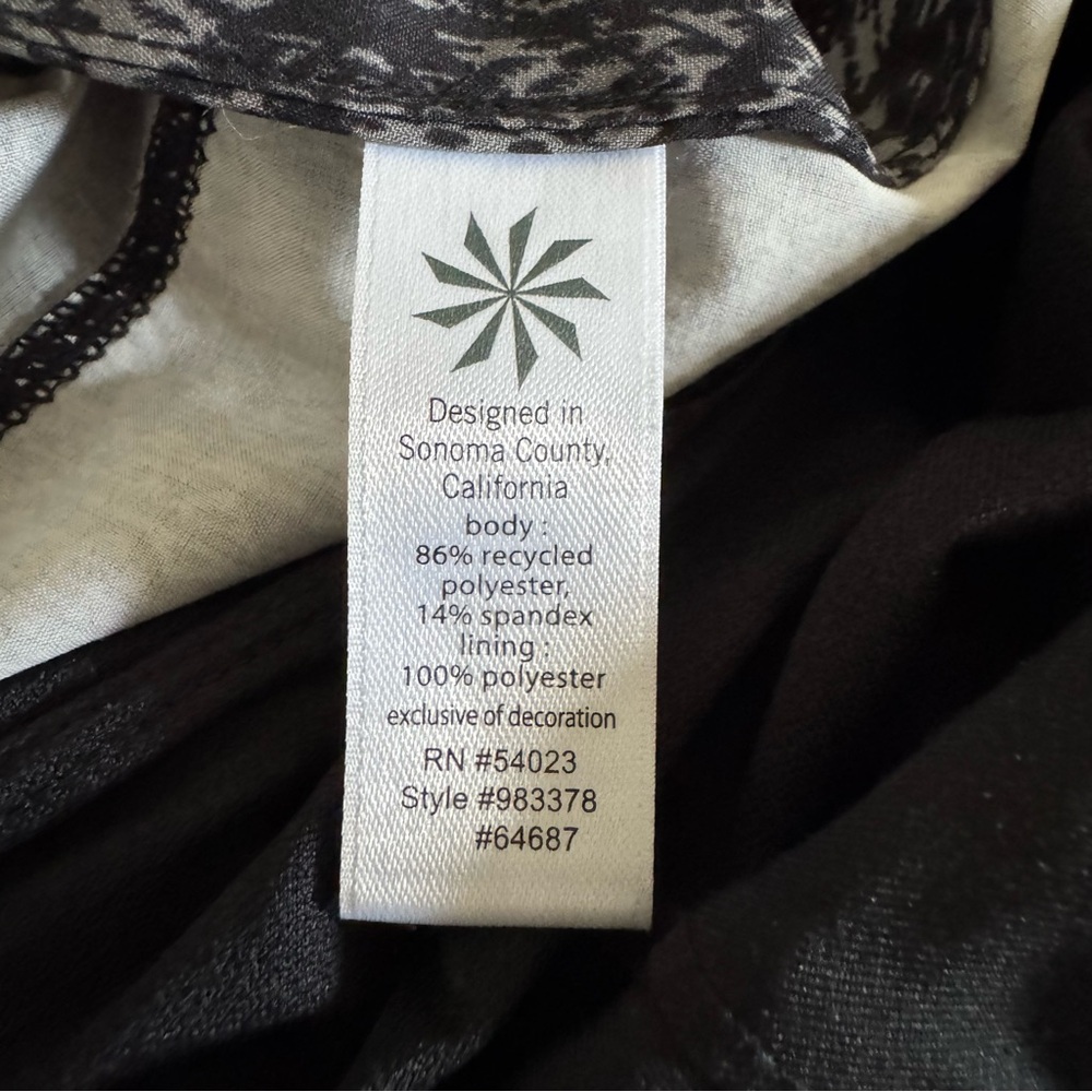 Athleta Black and Gray Patterned Athletic Shorts, XS - Picture 11 of 13
